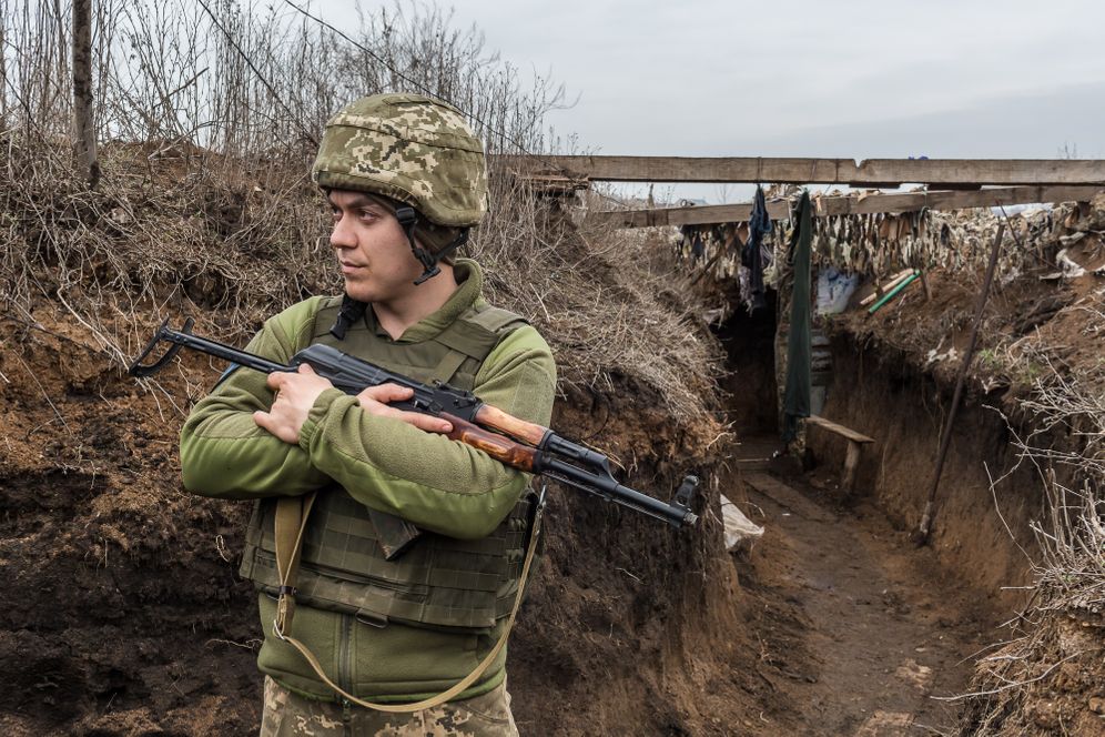 Tensions Rise In Crimea And Donbass As Russia Deploys Troops April 25 